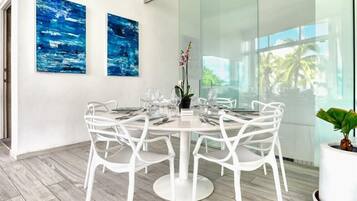 Apartment, 1 King Bed, Kitchen, Ocean View (Orchid-S2) | Dining