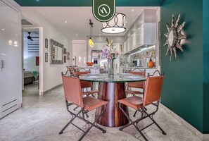 公寓, 多张床, 厨房, 海洋景观 (Dterrace 102) | 2 多间卧室、特色装修、特色家居、床单