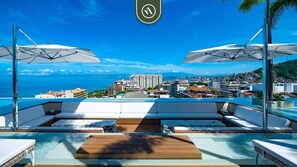 Condo, 1 King Bed, Kitchen, Ocean View (Pier 57 511) | Terrace/patio