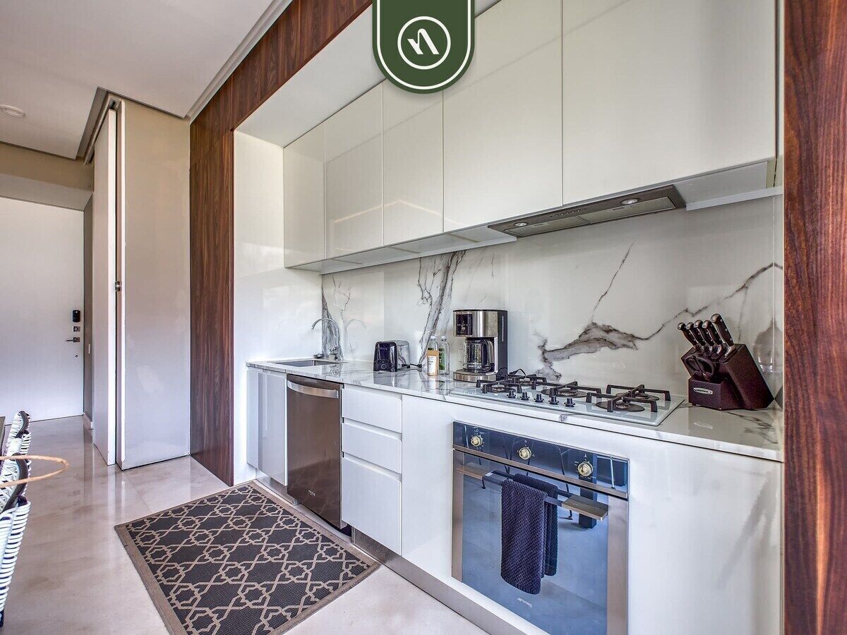 Condo, 1 King Bed, Kitchen, Ocean View (Pier 57 511) | Private kitchen | Dining tables