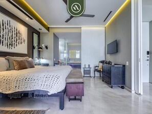 Condo, 1 King Bed, Kitchen, Ocean View (Pier 57 511) | 1 bedroom, individually decorated, individually furnished, bed sheets