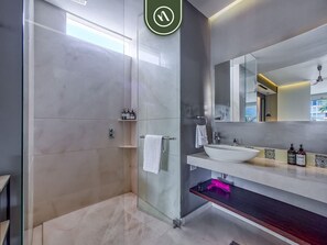 Condo, 1 King Bed, Kitchen, Ocean View (Pier 57 511) | Bathroom | Towels - Luxury 1 BR Condo in Pier 57 - Infinity Pool (Puerto Vallarta)