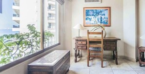 Apartment, Multiple Beds, Kitchen, Ocean View (805-VistadelSol) | Interior