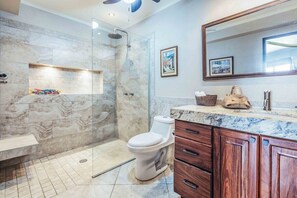 Apartment, Multiple Beds, Kitchen, Ocean View (805-VistadelSol) | Bathroom | Towels