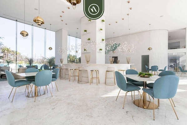 Huoneisto, useita sänkyjä, pääsy uima-altaalle, valtamerinäköala (Maritima Golf 5U) | 3 makuuhuonetta, yksilöllisesti sisustettu, yksilöllisesti kalustettu