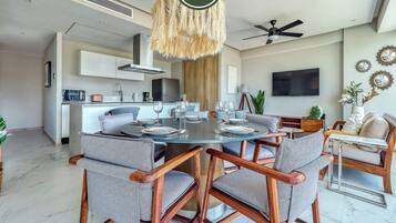 Apartment, Multiple Beds, Pool Access, Ocean View (Maritima Golf 5U) | Dining