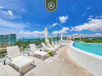 豪华三卧室公寓 - 距海滩仅一个街区