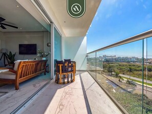 Apartment, Berbilang Katil, Pool Access, Ocean View (Maritima Golf 5U) | Pemandangan dari bilik