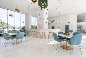 公寓, 多張床, 廚房, 海景 (Maritima Golf 5U) | 用餐區