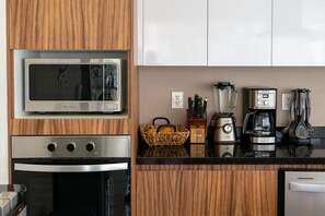 Condo, varias camas, acceso a la alberca, vista a la alberca (Quinta San Miguel 101 T1) | Cocina privada