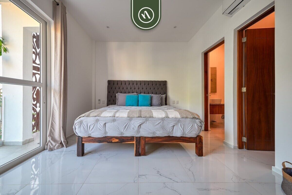 Apartment, Multiple Beds, Balcony (Grand Trianon 405) | 2 bedrooms, individually decorated, individually furnished, bed sheets