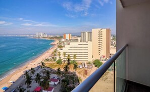 Condo, 1 cama King size, balcón, vista al océano (Harbor 171 Torre Norte 1311) | Vista desde la habitación