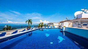 Pool - Cozy 2BR King Beds - Rooftop Pool - Fast Wifi (Puerto Vallarta)