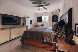 Apartment, Multiple Beds, Kitchen, Ocean View (La Palapa 106) | 2 bedrooms, individually decorated, individually furnished, bed sheets