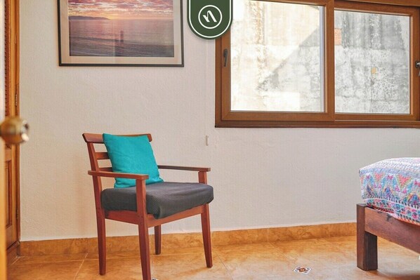Apartment, 1 King Bed, Balcony, Ocean View (606 Plaza Mar) | Interior