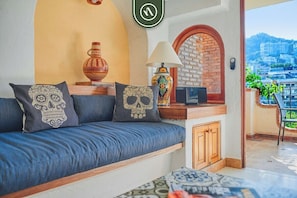 Apartment, 1 King-Bett, Balkon, Meerblick (606 Plaza Mar) | Wohnbereich