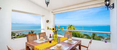 Condo, Multiple Beds, Balcony, Ocean View (Colibri 504) | Outdoor dining