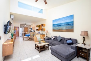 Condo, Multiple Beds, Balcony, Ocean View (Colibri 504) | Living area
