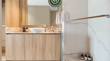 Apartment, 2 Queen Beds, Jetted Tub, Pool View (Maritima Golf 5J) | Bathroom