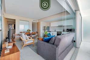 Apartment, 2 Queen-Betten, Whirlpool, Poolblick (Maritima Golf 5J) | Wohnbereich
