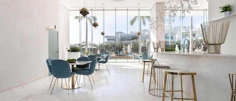 Appartement, 2 grands lits, baignoire à jets, vue sur la piscine (Maritima Golf 5J) | 2 chambres, décor unique, ameublement unique, literie fournie