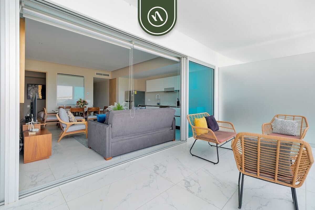 Apartment, 2 Queen Beds, Jetted Tub, Pool View (Maritima Golf 5J) | Living area