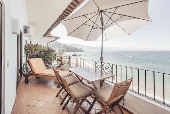 Apartment, Multiple Beds, Kitchen, Ocean View (908-VistadelSol) | Outdoor dining