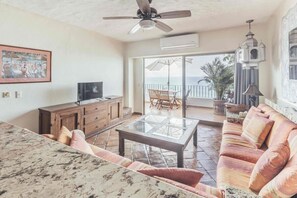 Apartment, Mehrere Betten, Küche, Meerblick (908-VistadelSol) | Wohnbereich