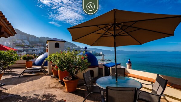 Outdoor dining - Ocean View 1Br Condo-balcony-beach-pool 406 (Puerto Vallarta)