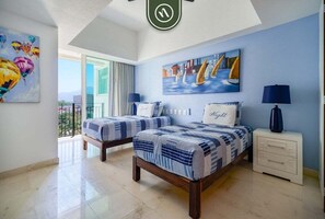 Condo, Multiple Beds, Hot Tub, Ocean View (Grand Venetian T2000 701) | 3 bedrooms, individually decorated, individually furnished, bed sheets