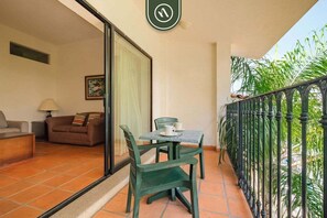 Apartment, Multiple Beds, Balcony, Ocean View (One Beach Street 310 C) | Outdoor dining