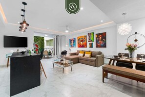 Appart'hôtel, 1 très grand lit et 1 canapé-lit, accès piscine, vue océan (DTerrace 405) | Coin séjour