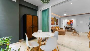 Appartamento, 1 letto king con divano letto, accesso alla piscina, vista oceano (DTerrace 405) | 1 camera, con stile personalizzato, con arredamento individuale