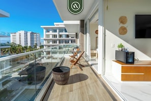 Condo, várias camas, sacada, vista para a praia (Quinta San Miguel 503) | Vista do quarto