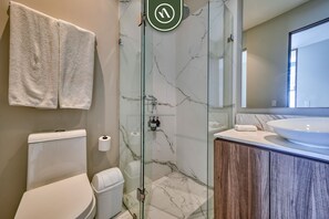 公寓, 多张床, 厨房, 海洋景观 (Maritima Playa 1P) | 浴室 | 毛巾