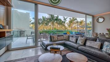 Appartamento, letti multipli, cucina, vista oceano (Maritima Playa 1P) | Area soggiorno | TV a schermo piatto 42 pollici con canali digitali