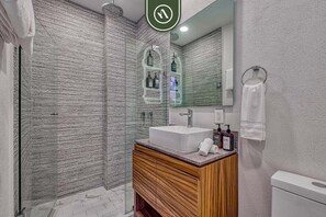 Apartment, Mehrere Betten, Balkon, Poolblick (Quinta San Miguel 502 T2) | Badezimmer | Handtücher