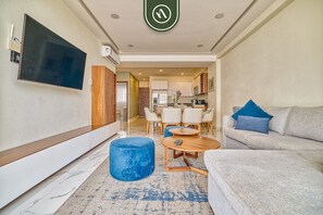 Condo, Multiple Beds, Balcony, Pool View (Quinta San Miguel 502 T2) | Living area