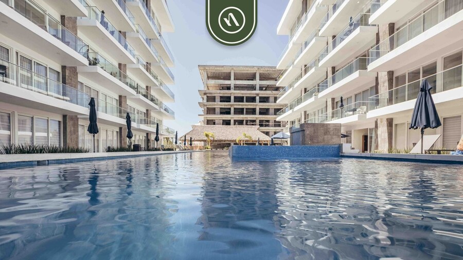 2BR Condo With Private Balcony - Padel Court