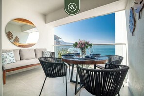 Apartment, 1 King-Bett und Schlafsofa, Whirlpool, Meerblick (Harbor 171 North Tower 804) | Speisen im Freien