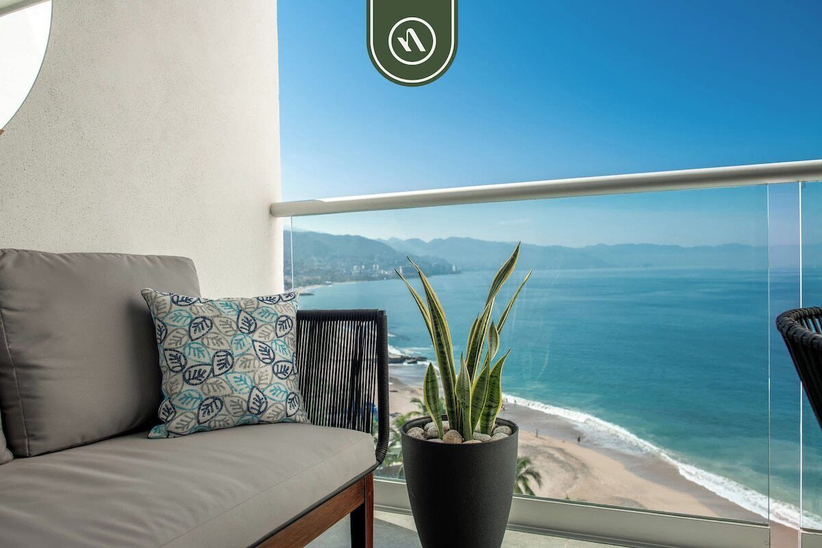 Condo, 1 cama King size y sofá cama, hidromasaje, vista al océano (Harbor 171 North Tower 804) | Vista desde la habitación