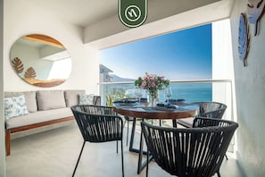 Apartment, 1 King Bed with Sofa bed, Kitchen, Ocean View (Harbor 171 Torre Norte 804) | Outdoor dining