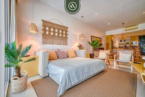 Apartment, Multiple Beds, Pool Access, Beach View (Taheima 2202) | 2 bedrooms, individually decorated, individually furnished, bed sheets
