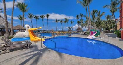 Amazing 2BR Condo in Nuevo Vallarta - Pool - King