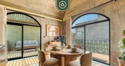 Luxury 3 BR House in Downtown - AC - Peaceful