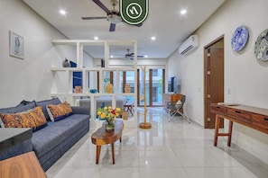 Apartment, 1 King Bed with Sofa bed, Kitchen, Beach View (Nayri Life Spa 206) | Living area