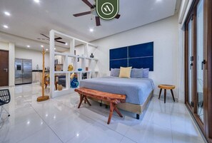 开间, 1 张特大床和 1 张沙发床, 热水浴缸, 海滩景观 (Nayri Life Spa 206) | 1 多间卧室、特色装修、特色家居、床单