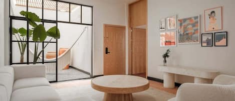 Apartment, Multiple Beds, Patio, City View (Mariano Matamoros 201 Piso 1) | Interior