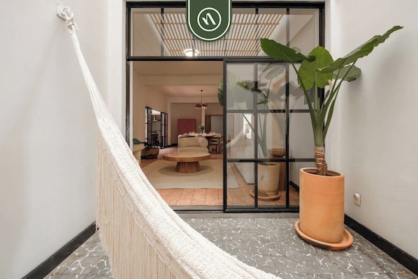 Apartment, Multiple Beds, Patio, City View (Mariano Matamoros 201 Piso 1) | Lobby