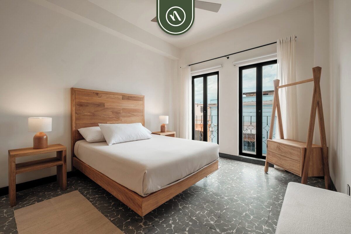 Apartment, Multiple Beds, Patio, City View (Mariano Matamoros 201 Piso 1) | 3 bedrooms, individually decorated, individually furnished, bed sheets